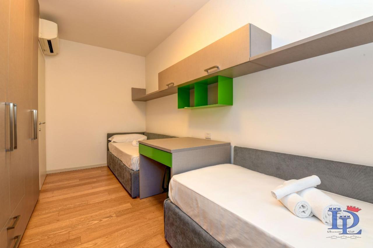 Desenzanoloft Official Partner Marriott Homes & Villas - Oscar Luxury Suite Дезенцано-дель-Гарда Экстерьер фото